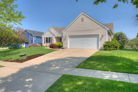 1340 Orchard, Oconomowoc, WI 53066