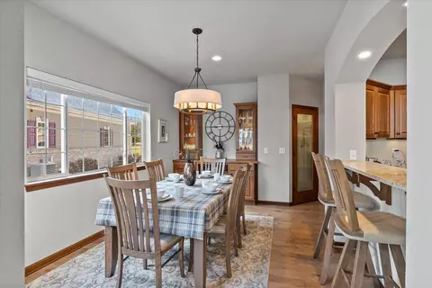 2321 Kayla, Waukesha, WI 53188