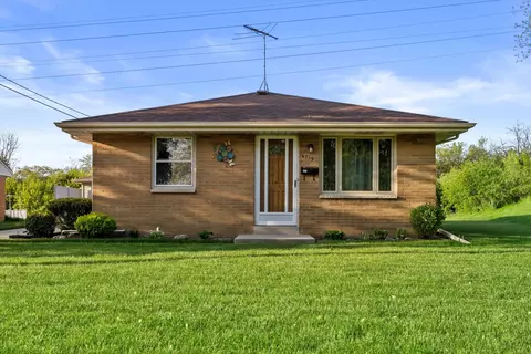 6713 W Allerton, Greenfield, WI 53220
