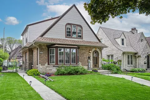 5528 W Brooklyn, Milwaukee, WI 53216