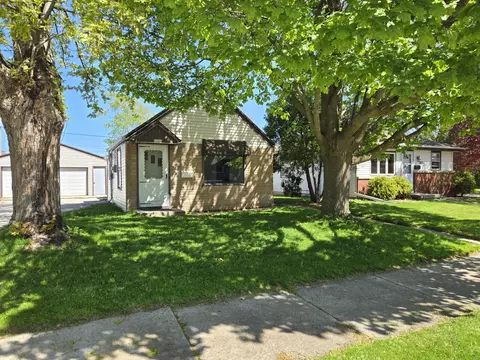 1263 S 32nd, Manitowoc, WI 54220