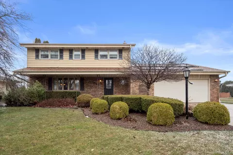 8146 W Leroy, Greenfield, WI 53220