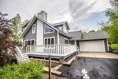 w4243 Valleyview Drive, Fredonia, WI 53021