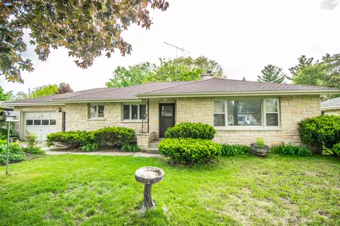 563 Fair, West Bend, WI 53090