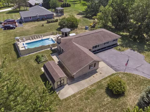 w203s10320 N N Shr, Muskego, WI 53150