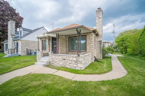 4008 W Capitol, Milwaukee, WI 53216