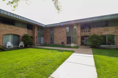 4050 W Rivers Edge #4, Brown Deer, WI 53209
