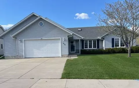416 Richards, West Bend, WI 53095