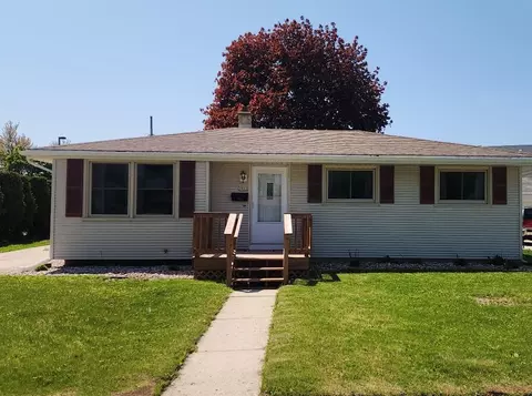 2902 S 22nd, Sheboygan, WI 53081