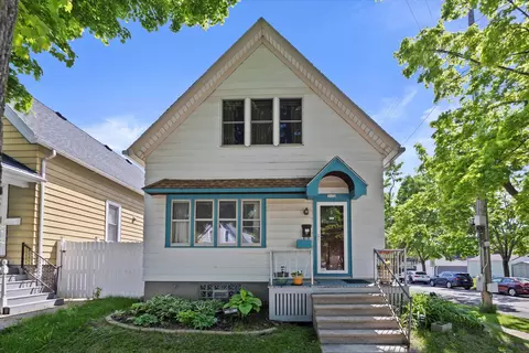 3172 S Griffin, Milwaukee, WI 53207