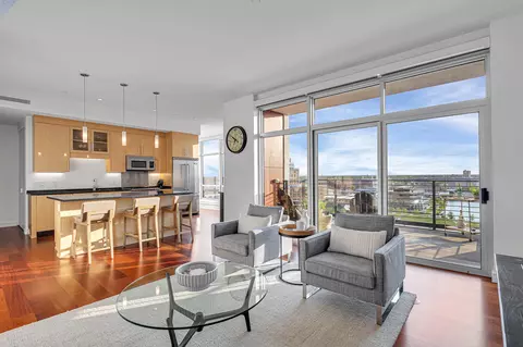 106 W Seeboth #1202, Milwaukee, WI 53204