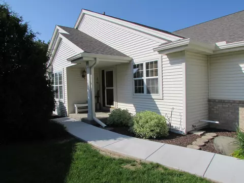 5731 N Birchwood, Sussex, WI 53089