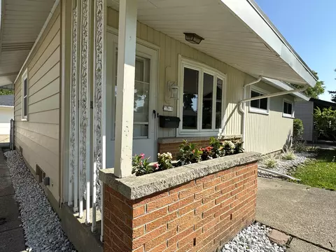 7861 W Palmetto, Milwaukee, WI 53218