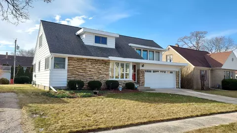 709 Elm, South Milwaukee, WI 53172