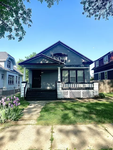 3820 N 11th, Milwaukee, WI 53206