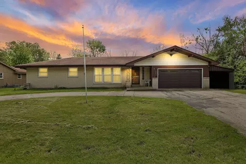 5525 82nd, Kenosha, WI 53142