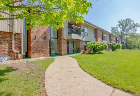 8118 W Oklahoma #6, West Allis, WI 53219