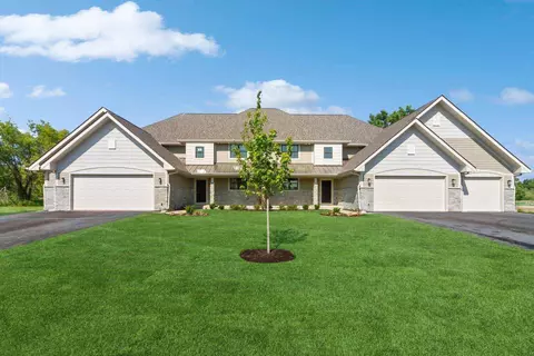 729 Eagleton #55-01, Geneva, WI 53147