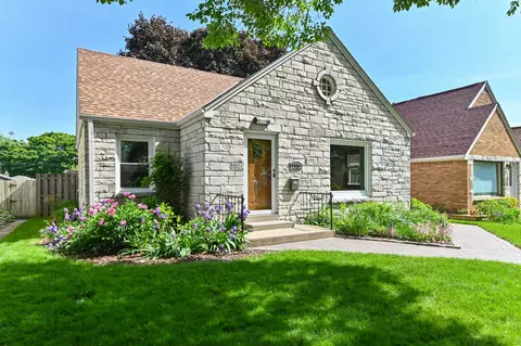 3736 E Whittaker, Cudahy, WI 53110