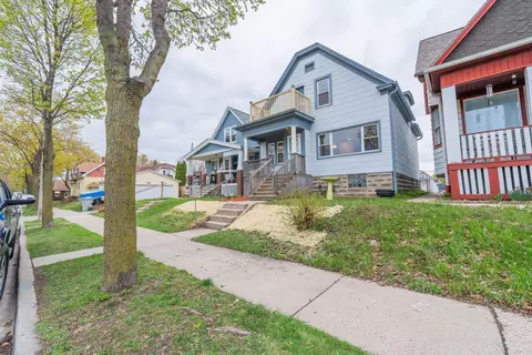 2455 S 33rd, Milwaukee, WI 53215