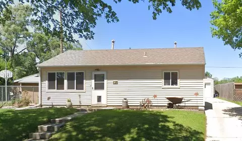 2128 Norton, Waukesha, WI 53188