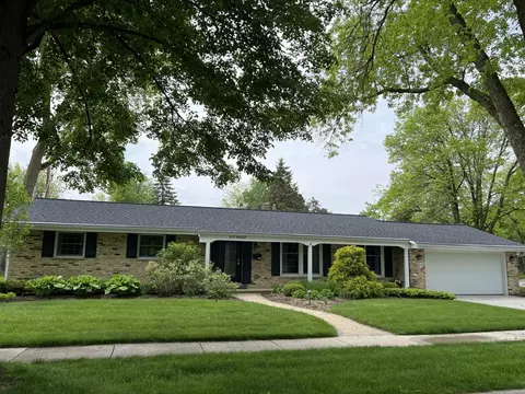 n79w5589 Woodland, Cedarburg, WI 53012