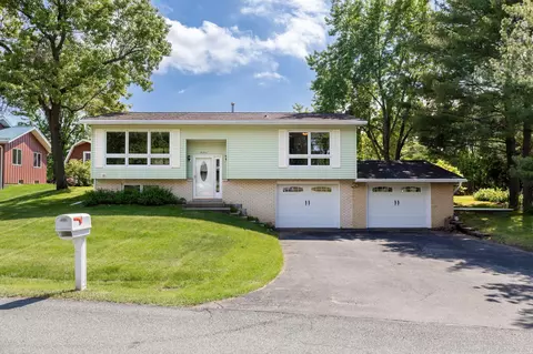 w6759 Hilltop Drive, Onalaska, WI 54650