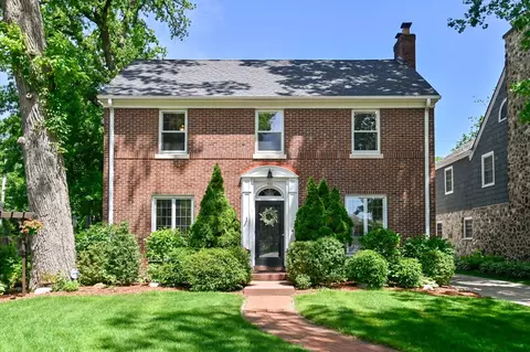 902 E Lexington, Whitefish Bay, WI 53217