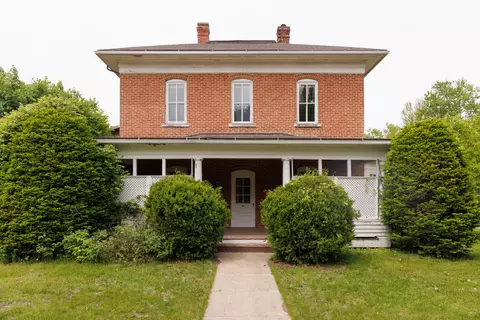 406 W Decker, Viroqua, WI 54665
