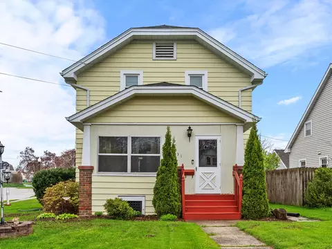 631 Pine, Sheboygan Falls, WI 53085