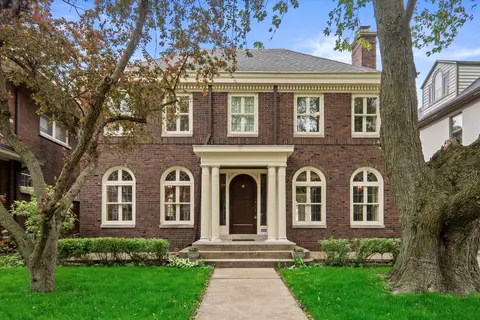 3038 N N Smt, Milwaukee, WI 53211
