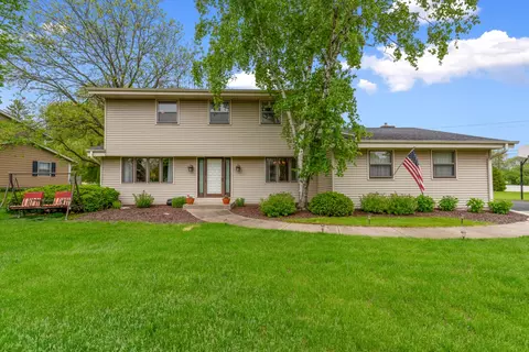 11153 N Riverland, Mequon, WI 53092