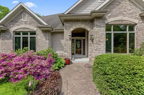 2218 Slinger, Richfield, WI 53076