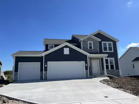 w188n5684 Clover, Menomonee Falls, WI 53051