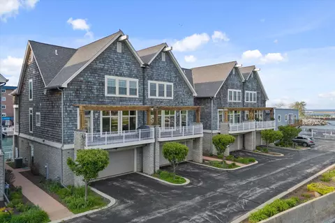 126 S Wisconsin, Port Washington, WI 53074