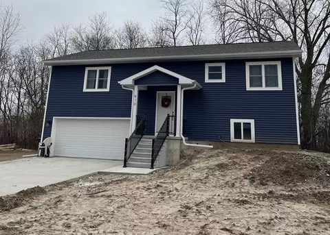 910 Garity, Jefferson, WI 53549
