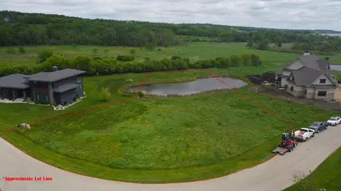 755 Hunt Clb, Geneva, WI 53147