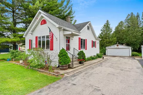 611 Forest Home, Francis Creek, WI 54214