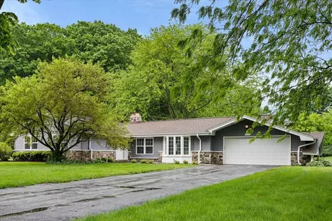 19050 Benington, Brookfield, WI 53045