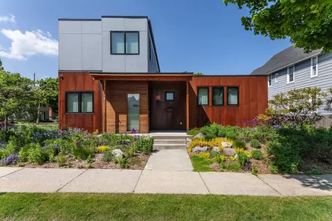 804 E Meinecke, Milwaukee, WI 53212