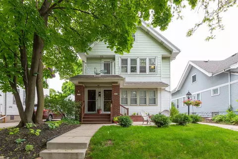 2208 N 71st #2210, Wauwatosa, WI 53213
