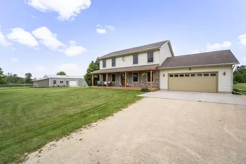 6430 Wayne Ctr, Wayne, WI 53002