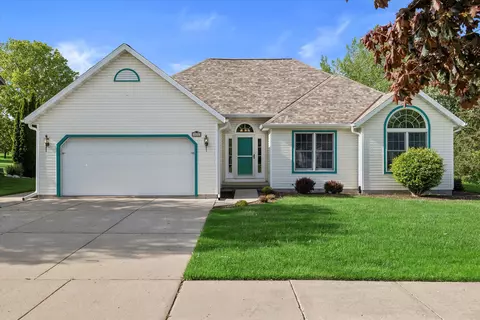 228 E Prospect, Hartford, WI 53027