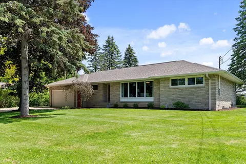 n68w13337 Ranch, Menomonee Falls, WI 53051