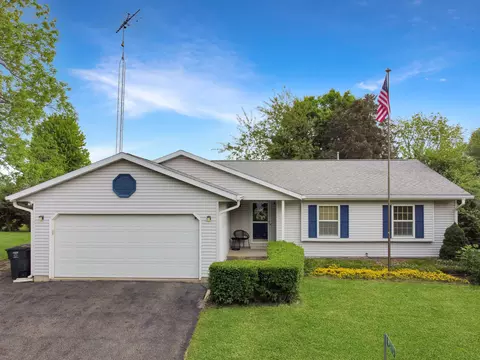 w5170 Wandawega Drive, Sugar Creek, WI 53121