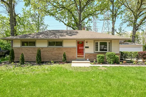5955 N Sidney, Glendale, WI 53209