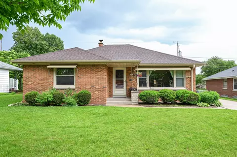 2812 S 77th, West Allis, WI 53219