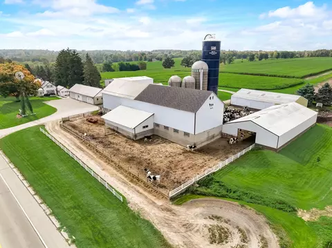 7535 County Highway M, Farmington, WI 53090