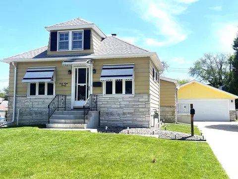 4820 S 22nd, Milwaukee, WI 53221