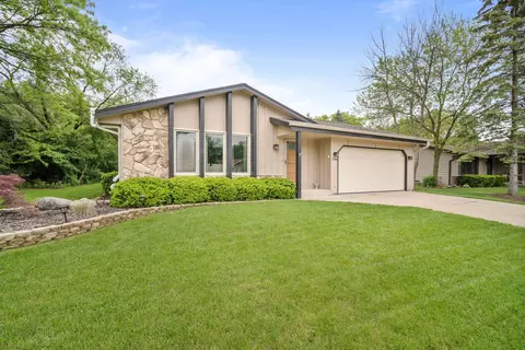 3748 S 102nd, Greenfield, WI 53228